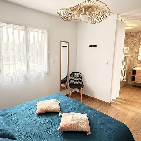 Le Puech Fario Holiday home Pouzolles
